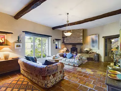 Maison, 819 m²