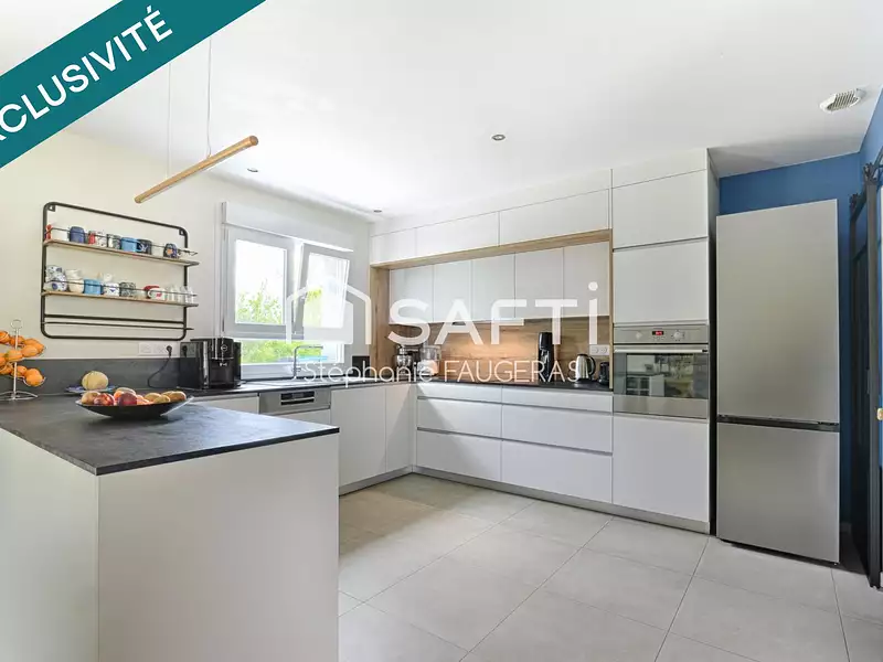 Maison, 162 m²