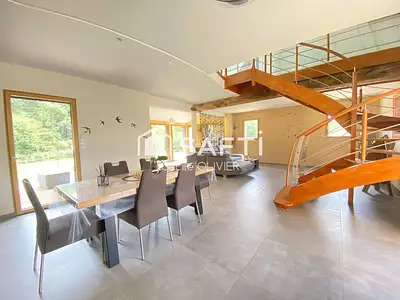 Maison, 215 m²