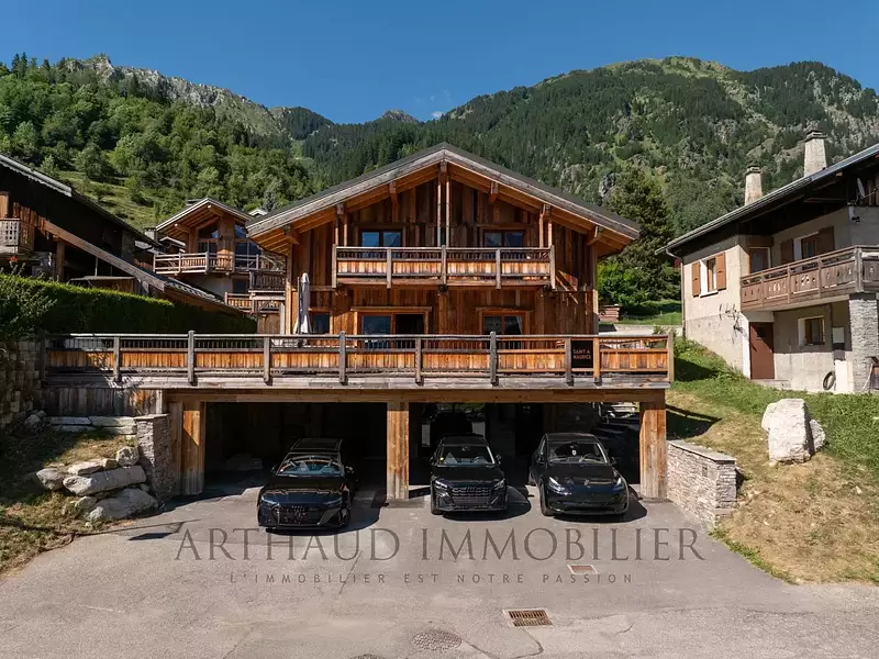 Maison, 266 m²