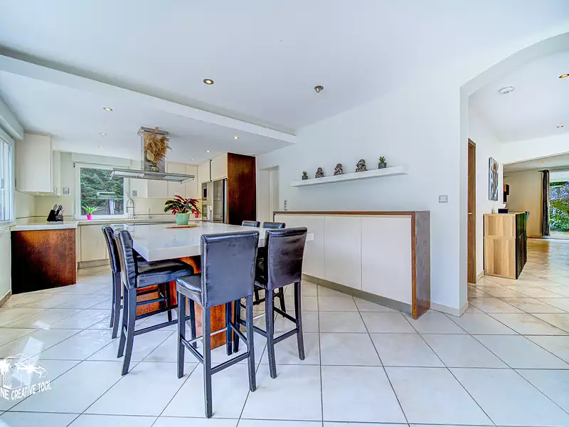 Maison, 280 m²