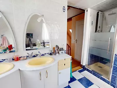 Maison, 210 m²
