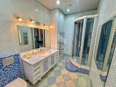 Maison, 266 m²