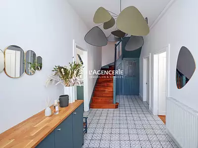 Maison, 196 m²