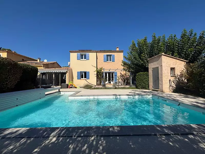 Maison, 166 m²
