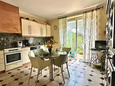 Maison, 205 m²