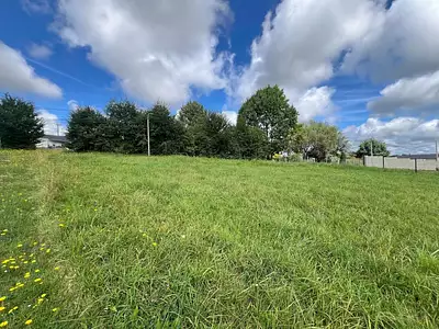 Terrain, 1 749 m²