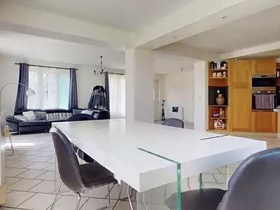 Maison, 235 m²