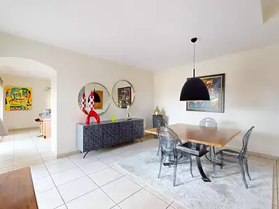 Maison, 235 m²