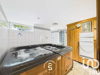 Maison, 252 m²
