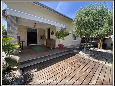 Maison, 233 m²