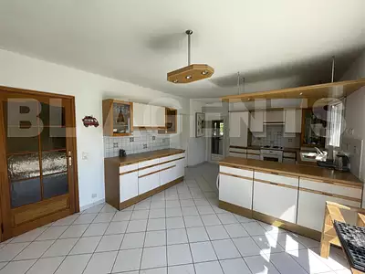 Maison, 340 m²