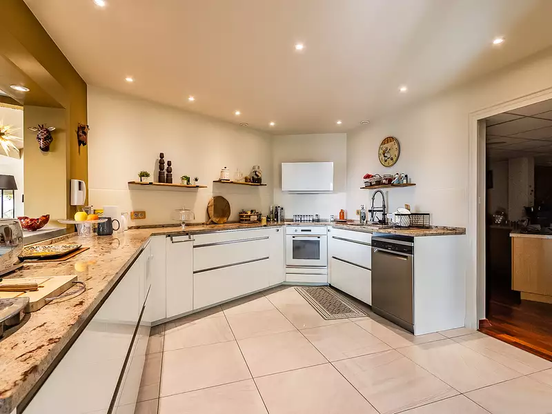 Maison, 365 m²