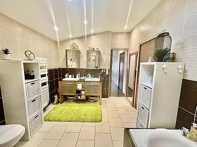 Maison, 180 m²