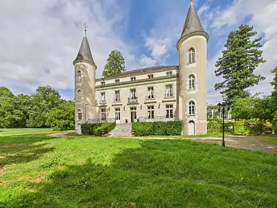 Maison, 1 476 m²