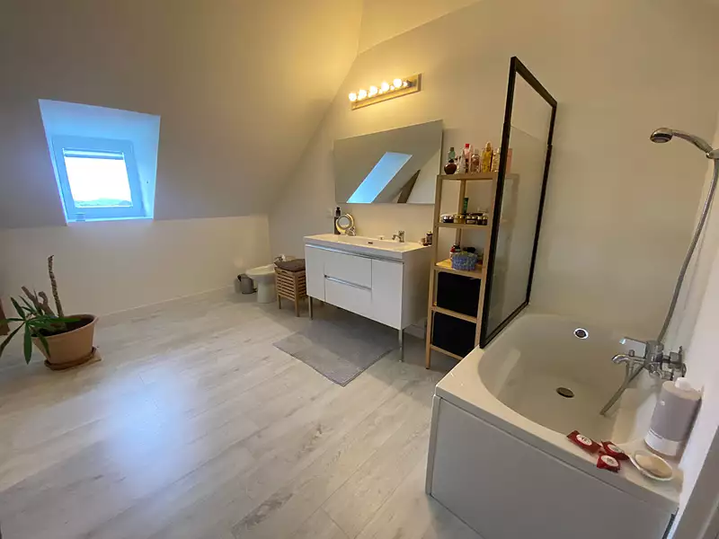 Maison, 250 m²