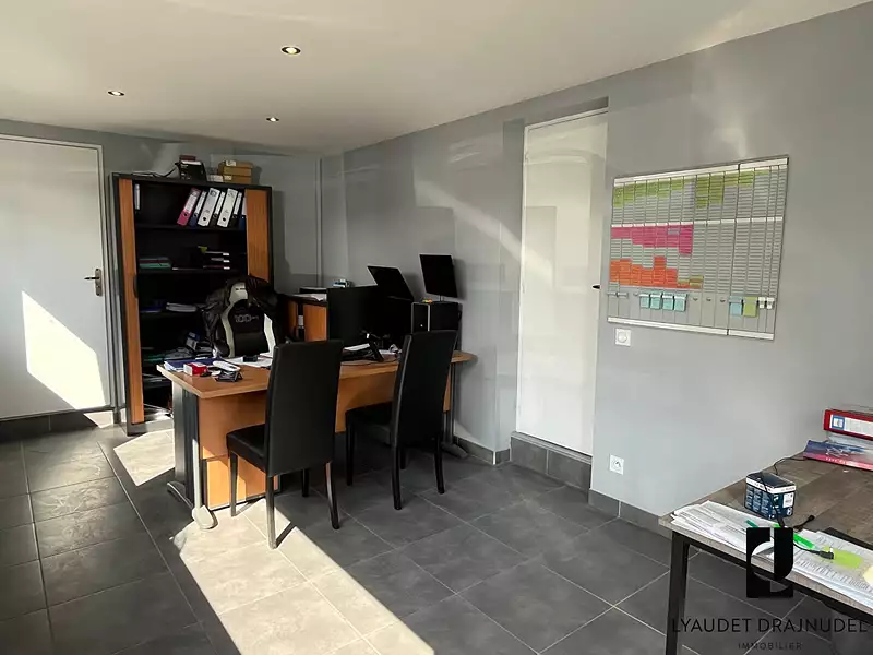 Divers, 360 m²
