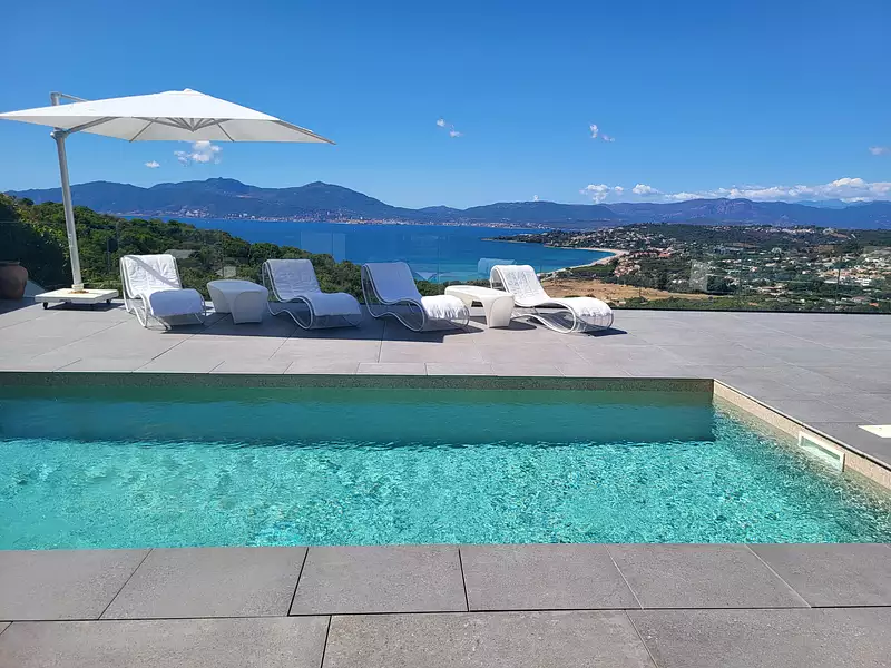 Maison, 211 m²