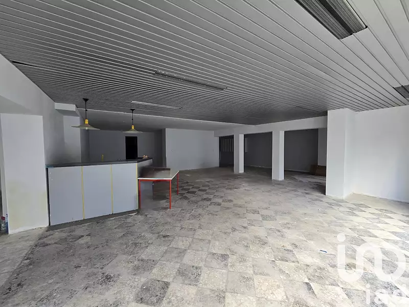 Immeuble, 331 m²