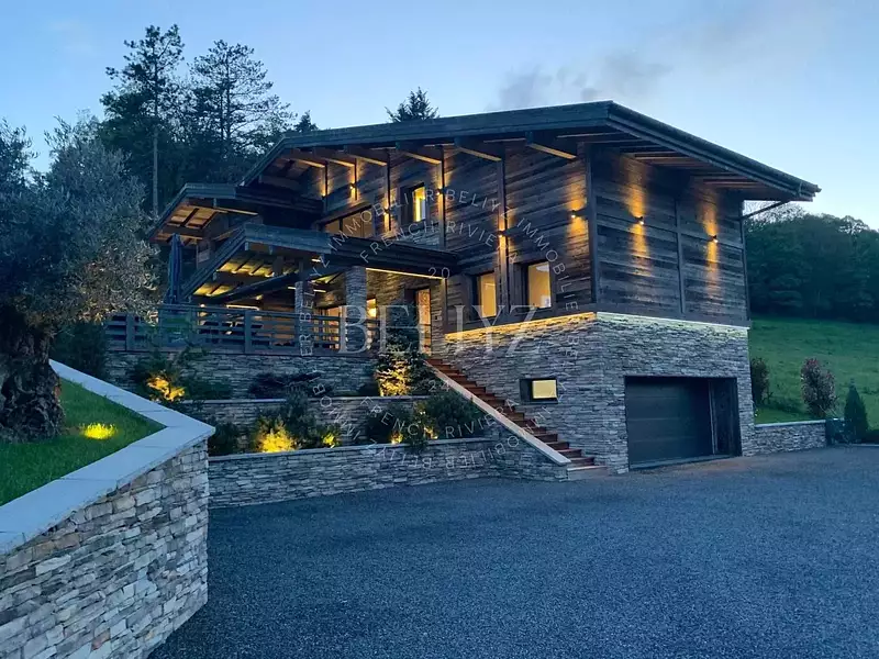 Maison, 219 m²