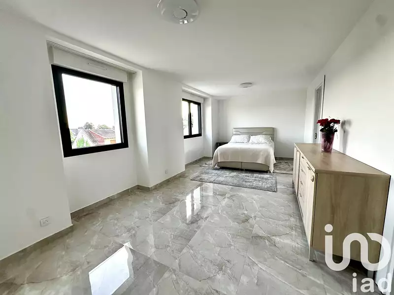 Maison, 280 m²