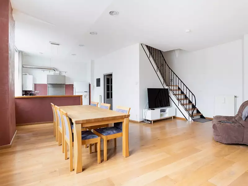 Immeuble, 335 m²