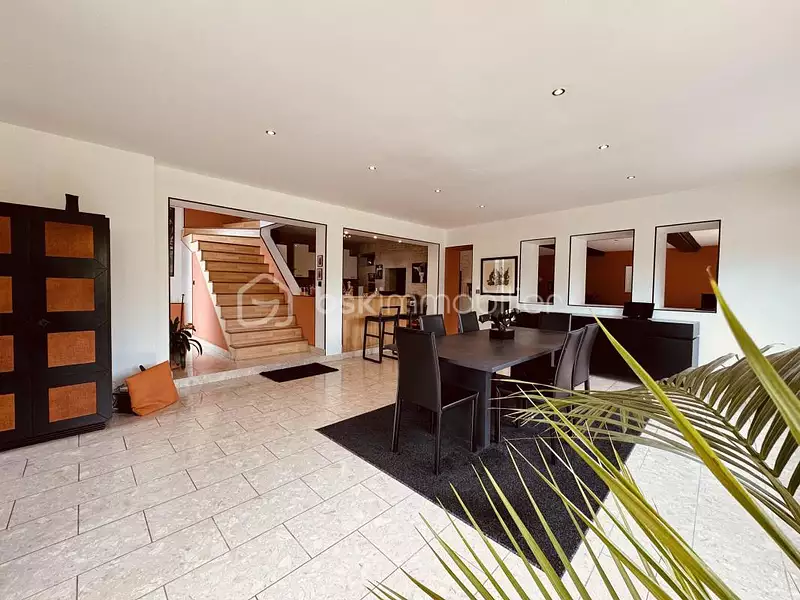 Maison, 201 m²