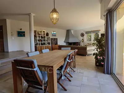 Maison, 334 m²