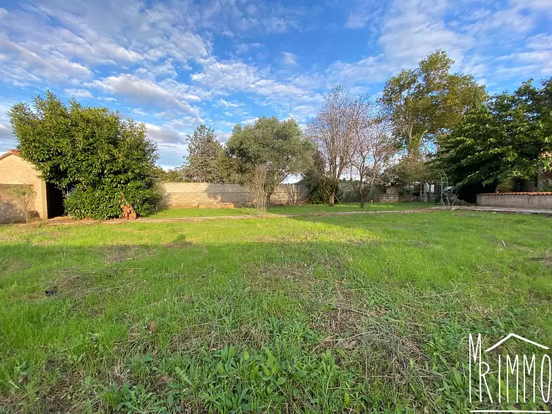 Terrain, 600 m²