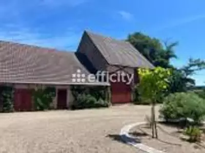 Maison, 252 m²