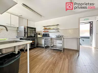 Maison, 570 m²