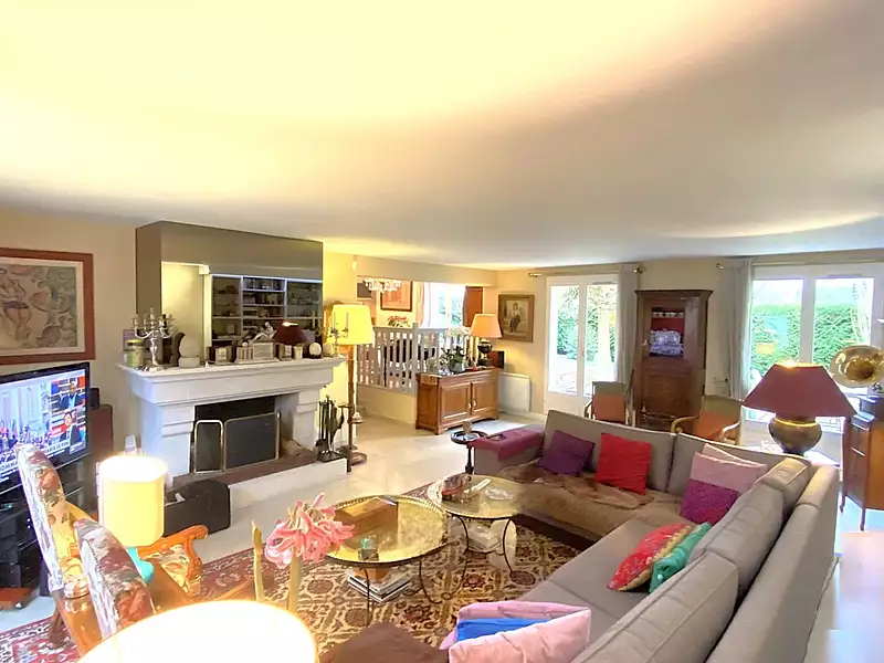 Maison, 246 m²