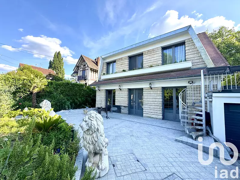 Maison, 327 m²