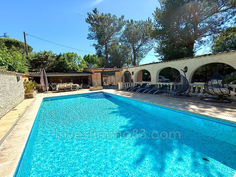 Maison, 250 m²