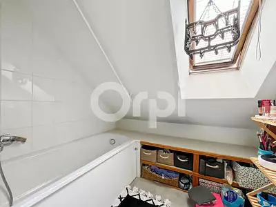 Immeuble, 121 m²