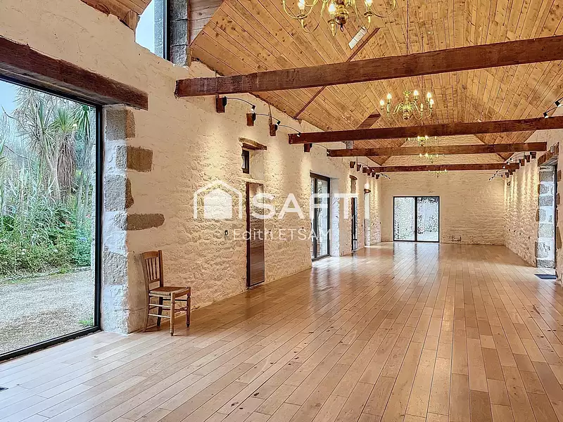 Maison, 605 m²