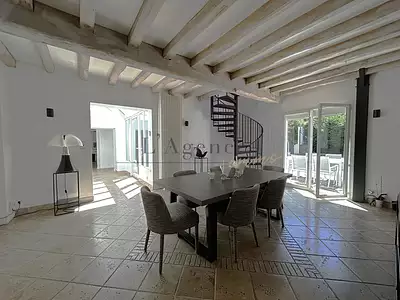 Maison, 300 m²