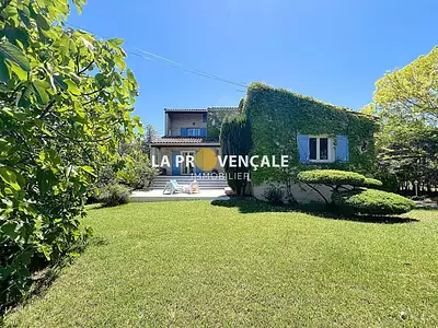 Maison, 117 m²