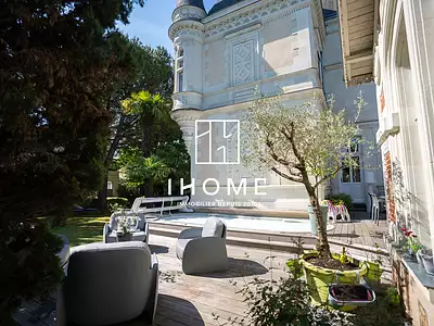 Maison, 225 m²