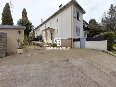 Immeuble, 669,66 m²