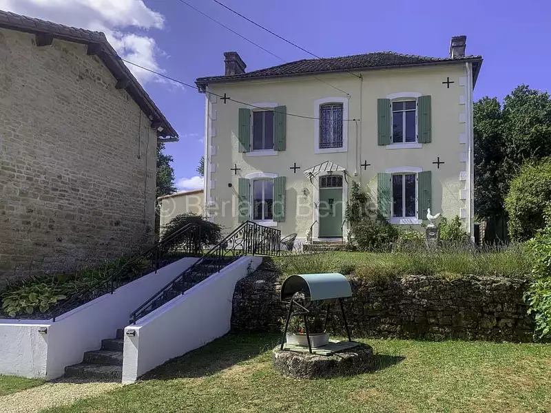 Maison, 161 m²