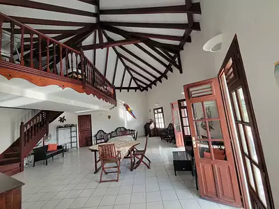 Maison, 176 m²