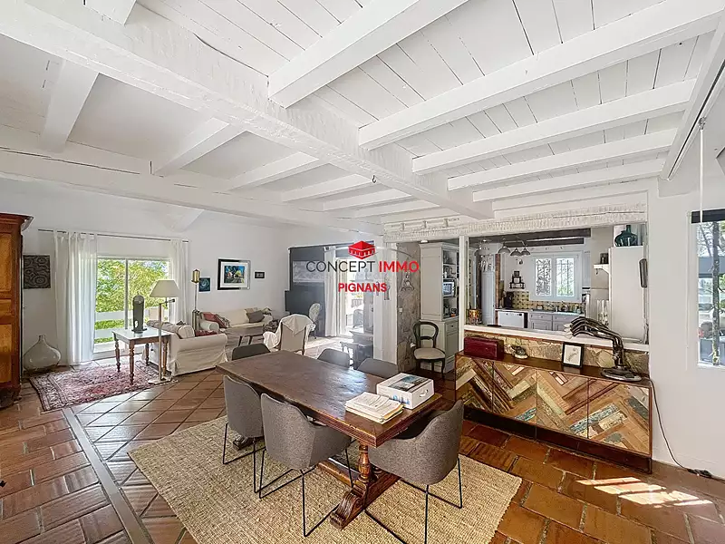 Maison, 166 m²
