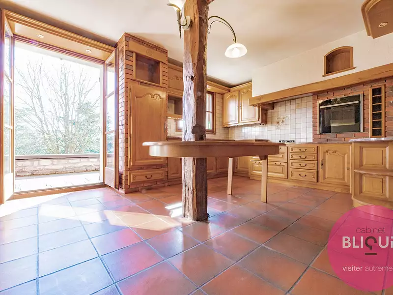Maison, 375 m²