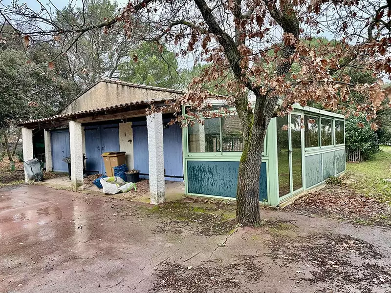 Terrain, 1 700 m²