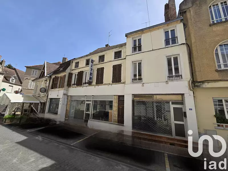 Immeuble, 331 m²