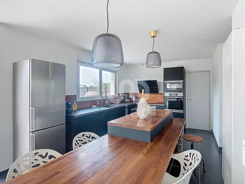 Maison, 141 m²