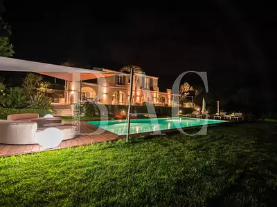 Maison, 650 m²