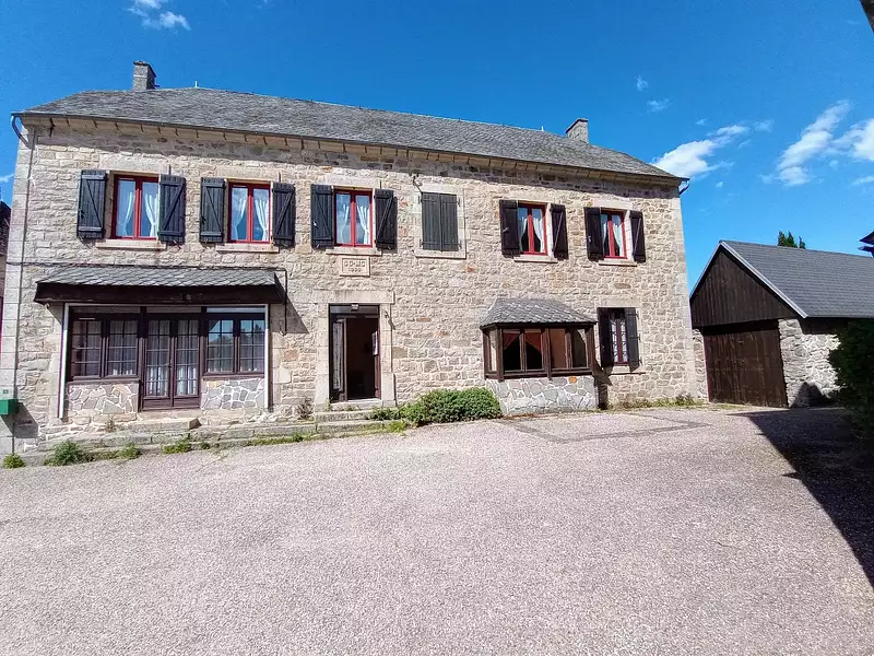 Maison, 275 m²