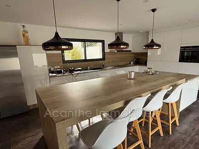 Maison, 156 m²